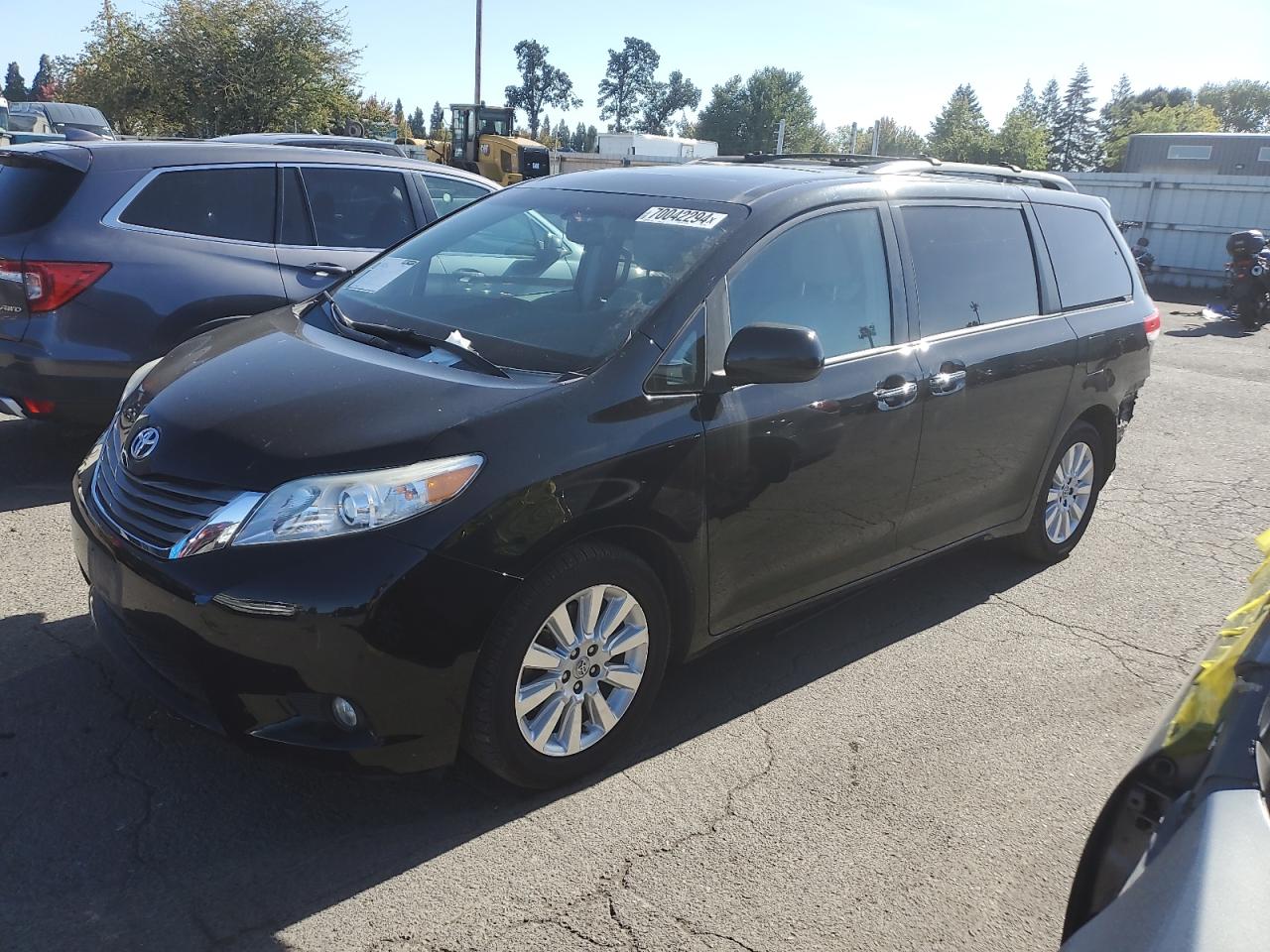 TOYOTA SIENNA XLE 2011