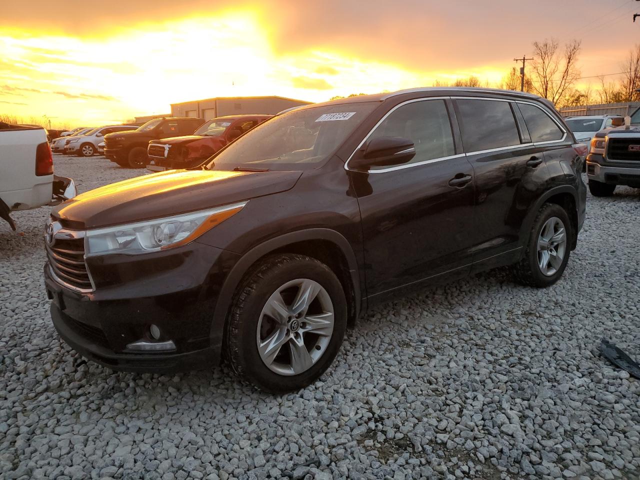 TOYOTA HIGHLANDER 2016
