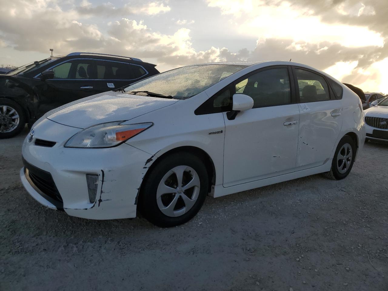 TOYOTA PRIUS 2013