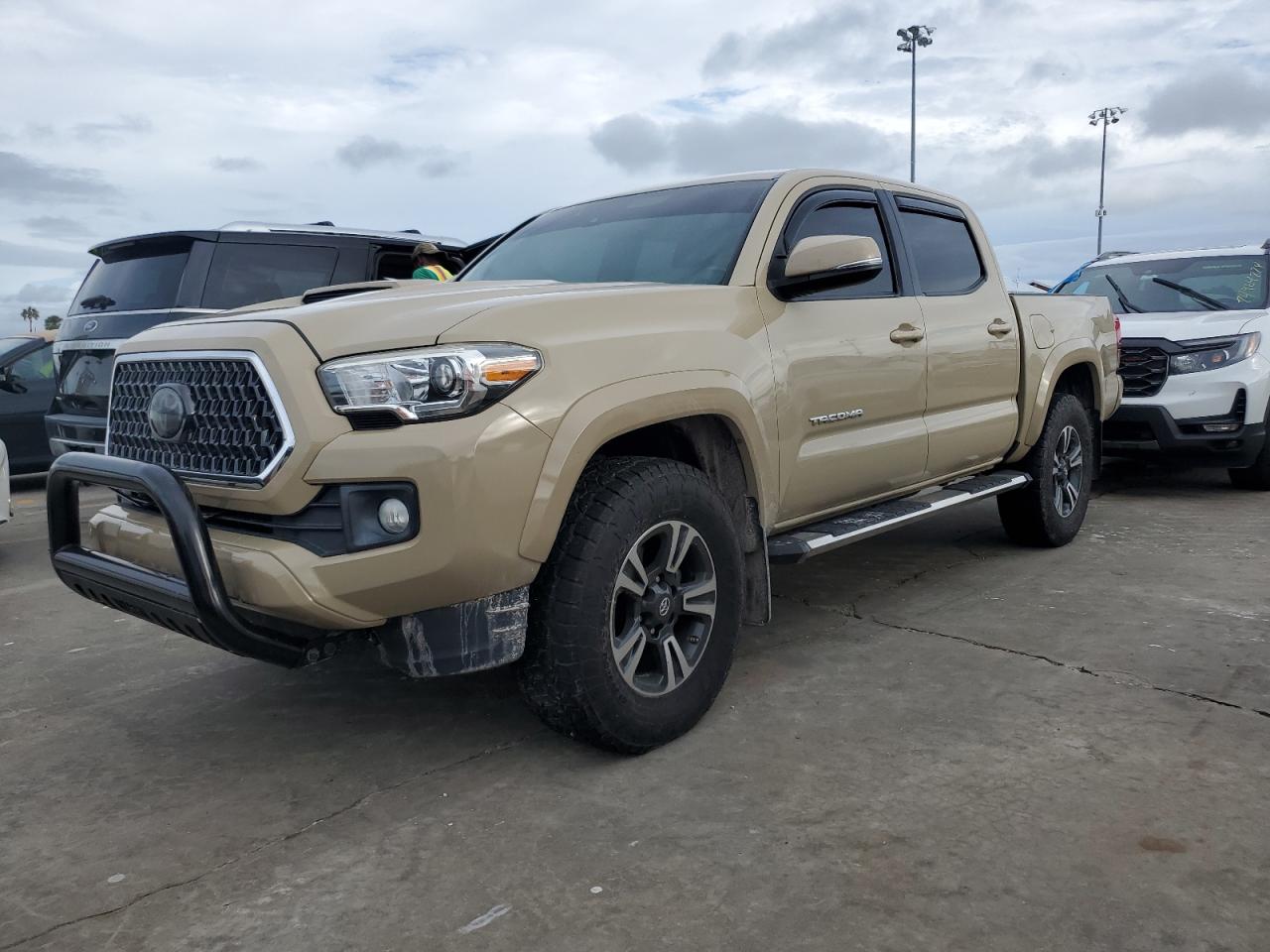 TOYOTA TACOMA DOU 2018