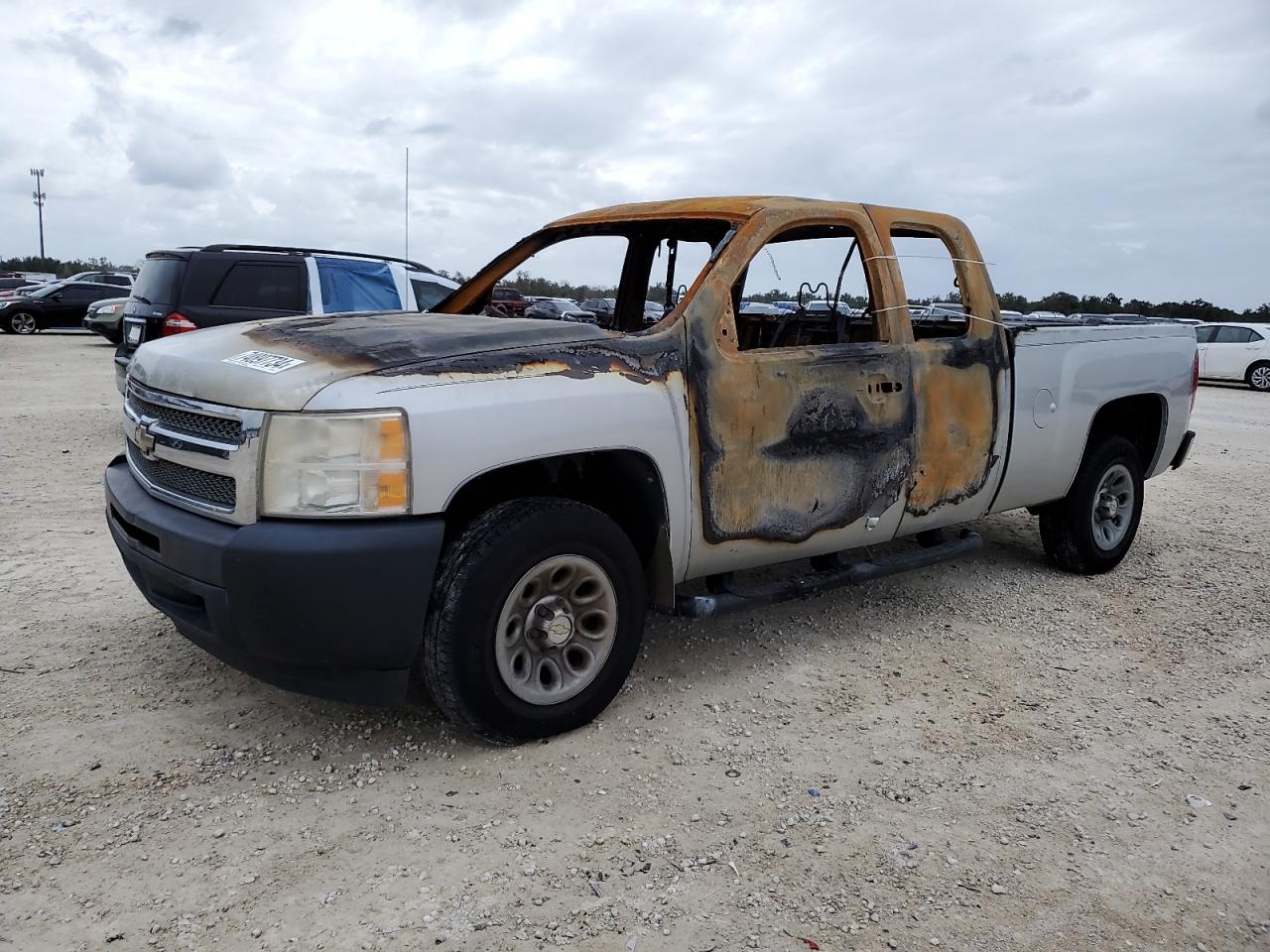 CHEVROLET SILVERADO 2011
