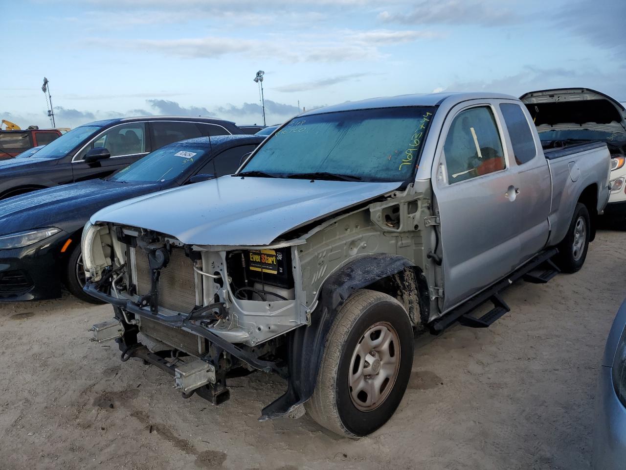 TOYOTA TACOMA ACC 2010