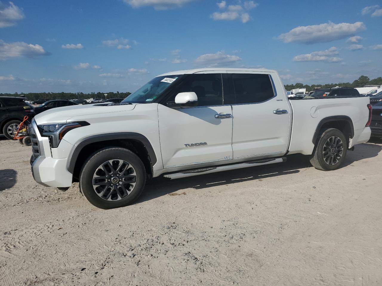 TOYOTA TUNDRA CRE 2023