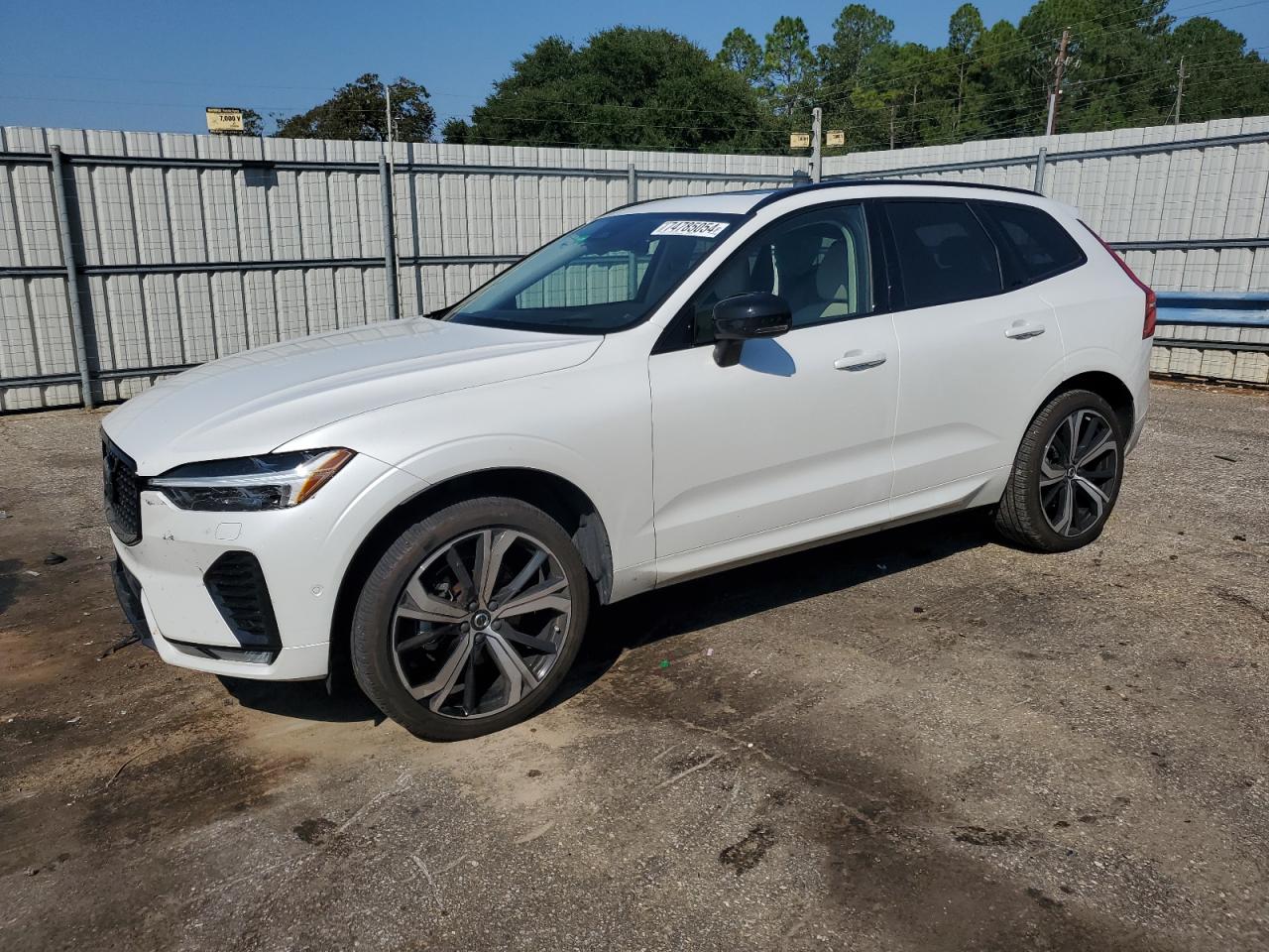 VOLVO XC60 ULTIM 2024