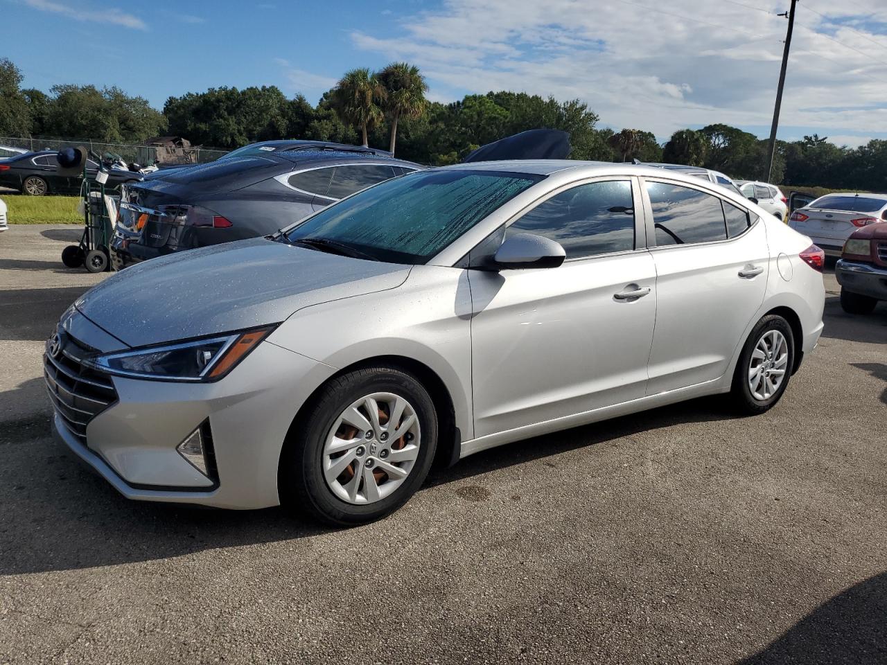 HYUNDAI ELANTRA SE 2020