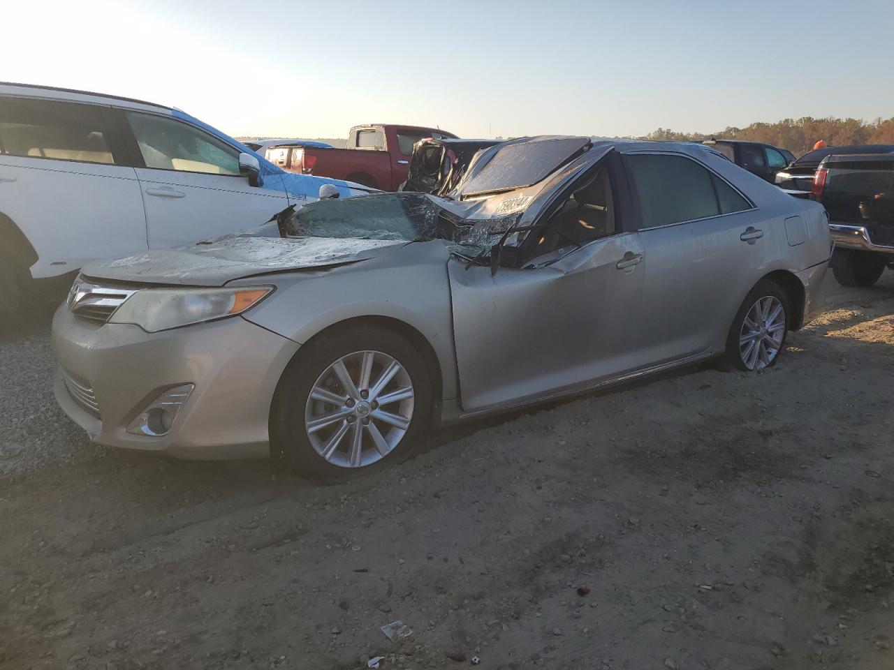 TOYOTA CAMRY SE 2014