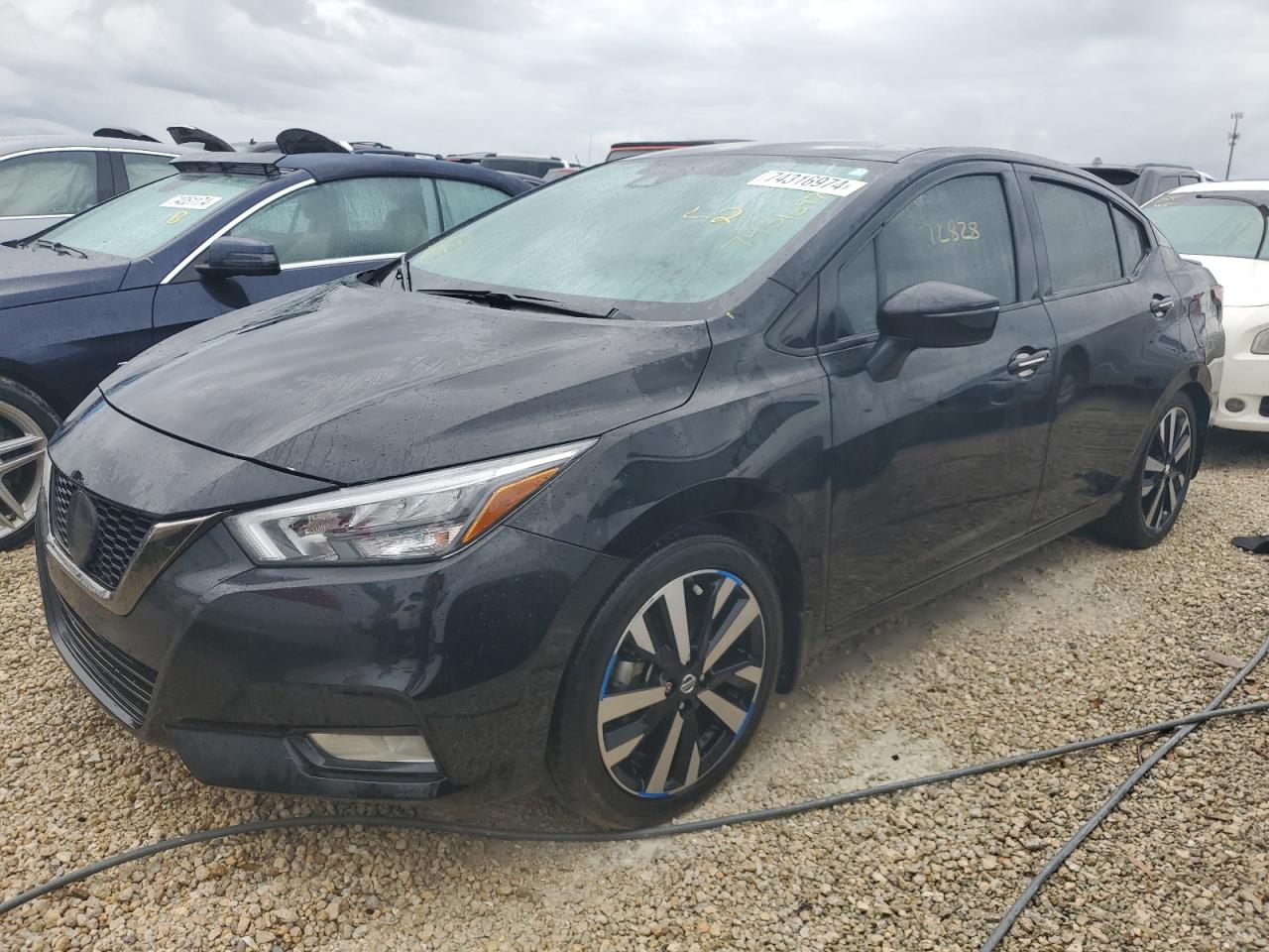 NISSAN VERSA SR 2021