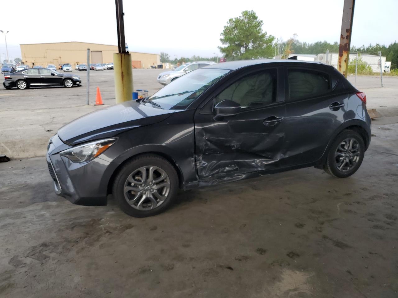 TOYOTA YARIS LE 2020