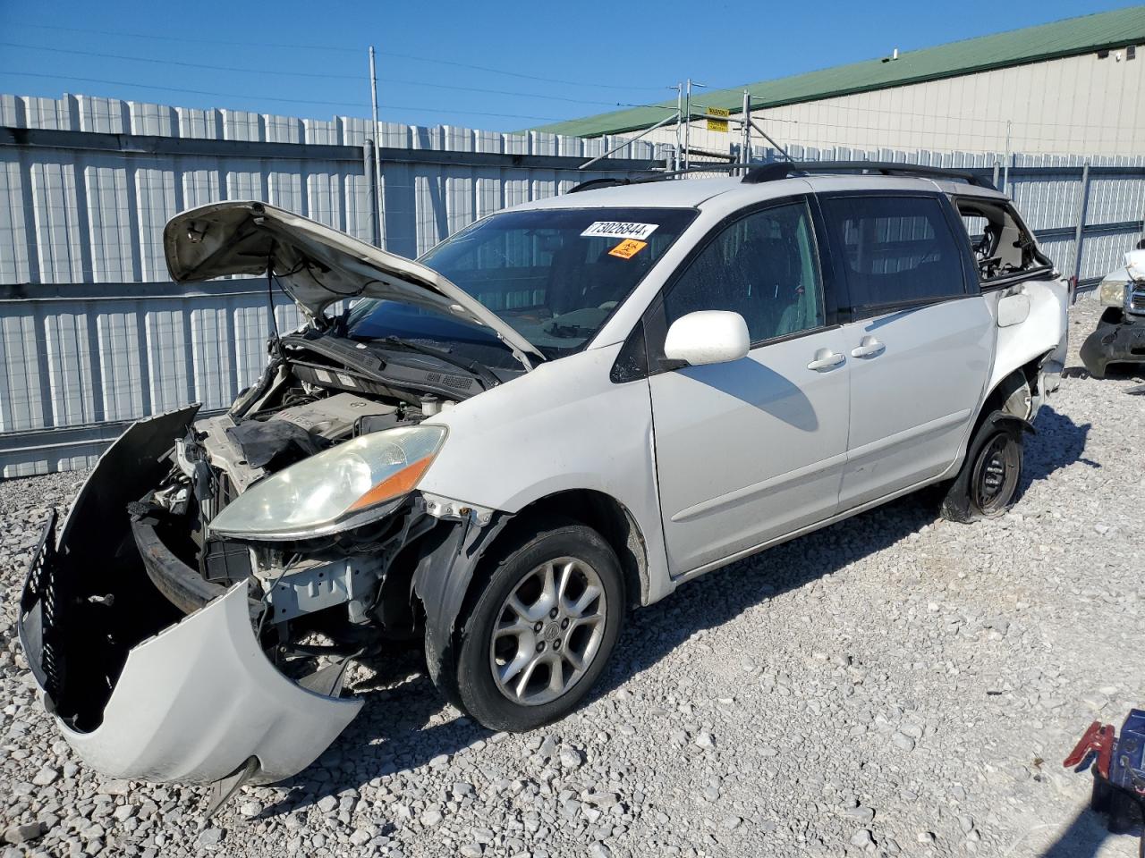 TOYOTA SIENNA XLE 2006