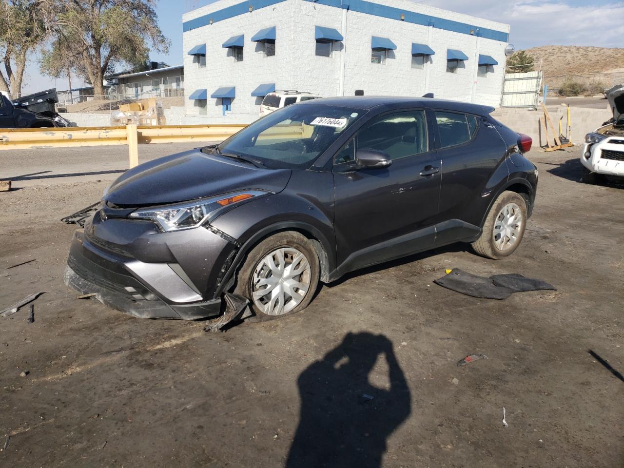 TOYOTA C-HR XLE 2019