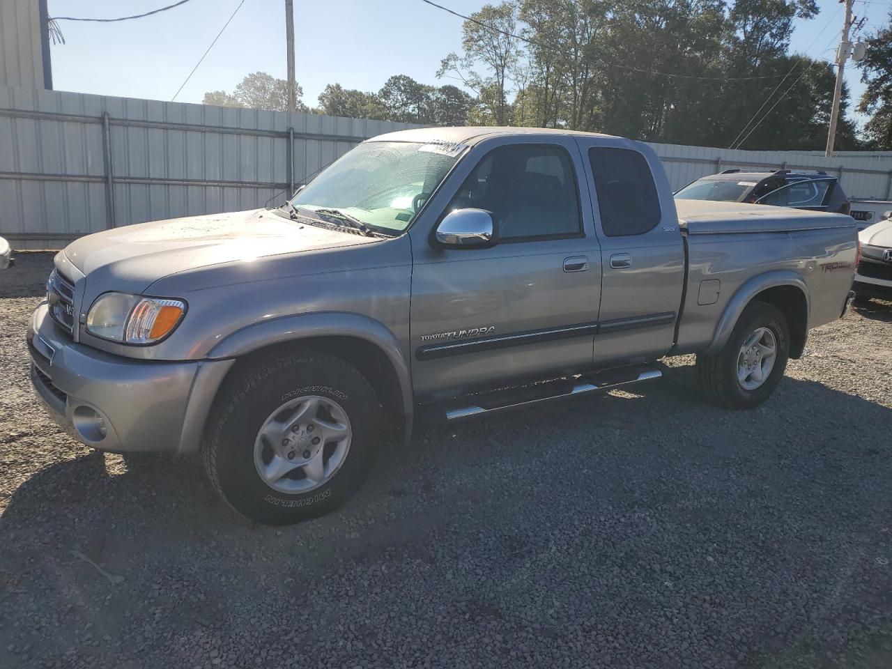 TOYOTA TUNDRA ACC 2004