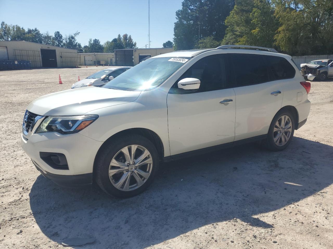 NISSAN PATHFINDER 2019