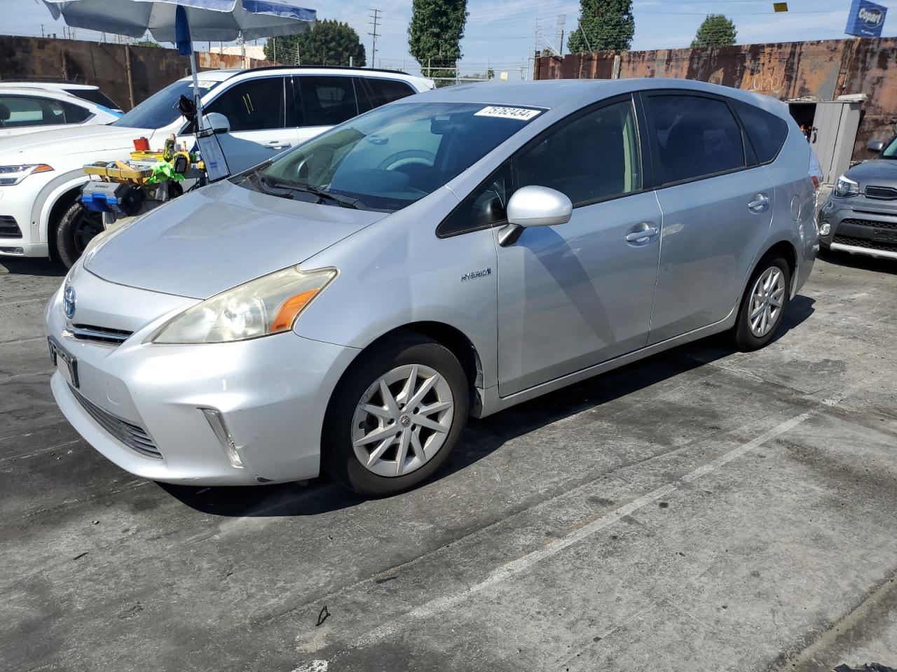 TOYOTA PRIUS V 2012