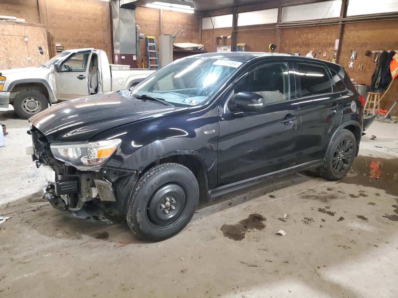 MITSUBISHI OUTLANDER 2017