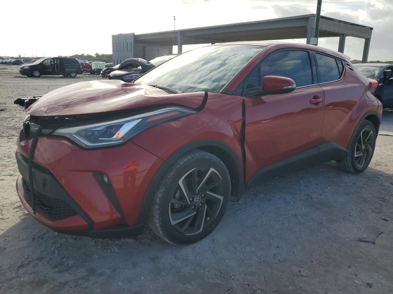 TOYOTA C-HR XLE 2022