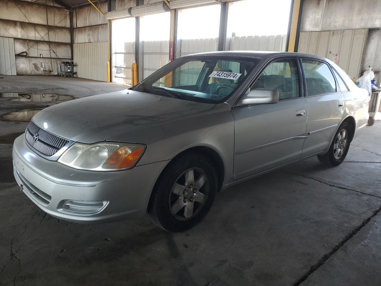 TOYOTA AVALON XL 2001