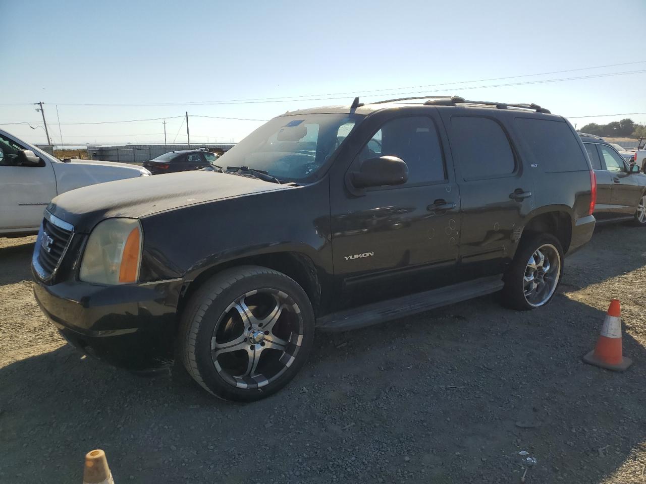 GMC YUKON SLT 2011