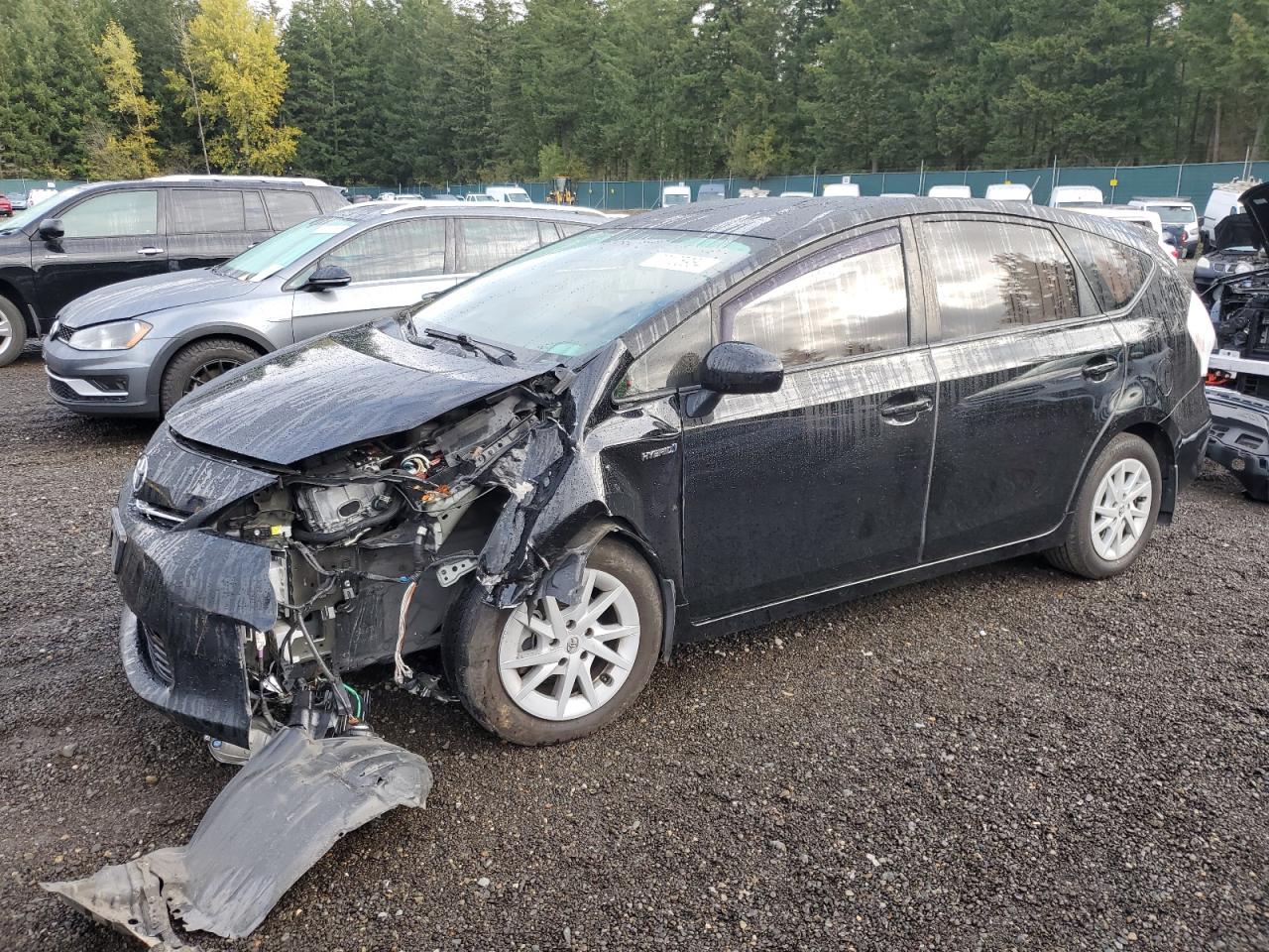 TOYOTA PRIUS V 2014