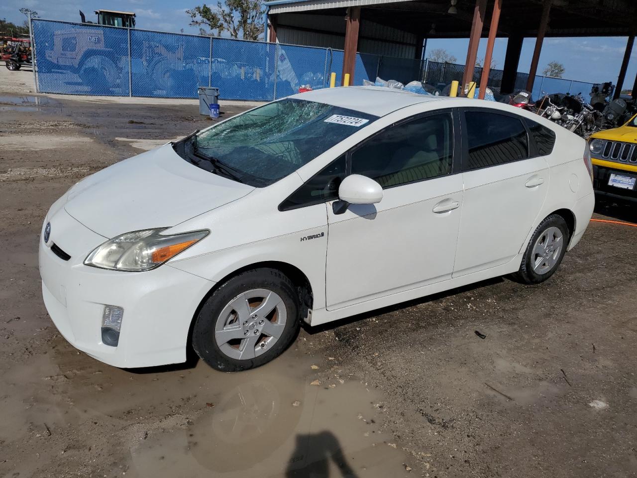 TOYOTA PRIUS 2011