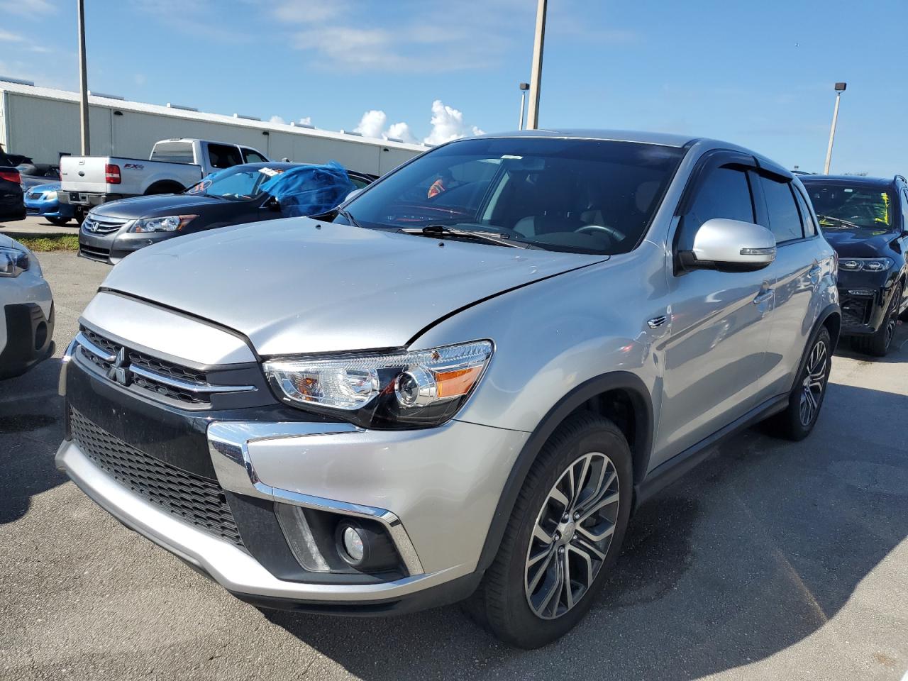 MITSUBISHI OUTLANDER 2018