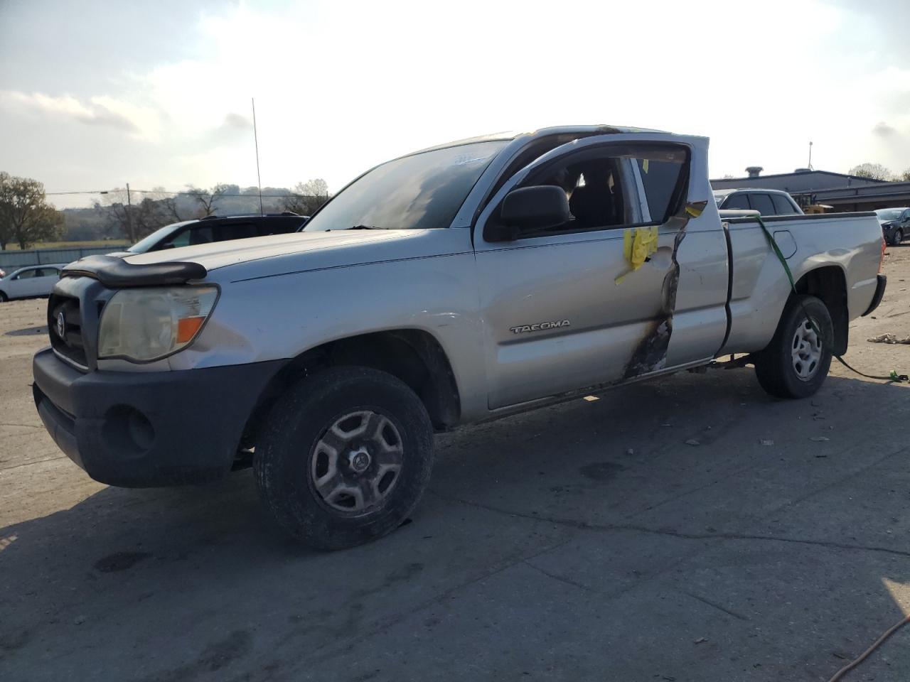 TOYOTA TACOMA ACC 2005