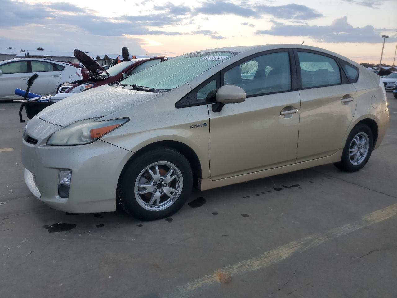 TOYOTA PRIUS 2010