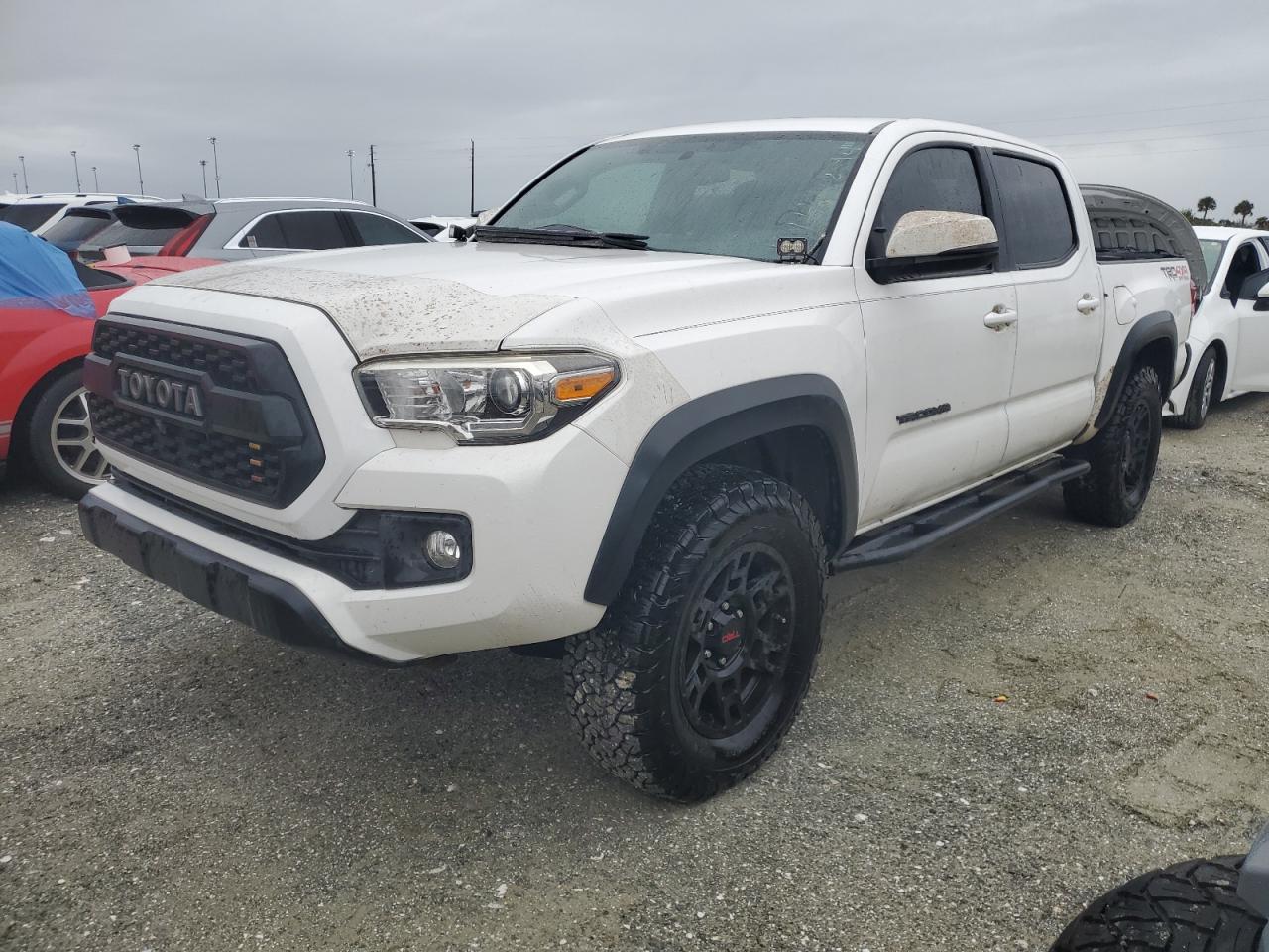 TOYOTA TACOMA DOU 2017