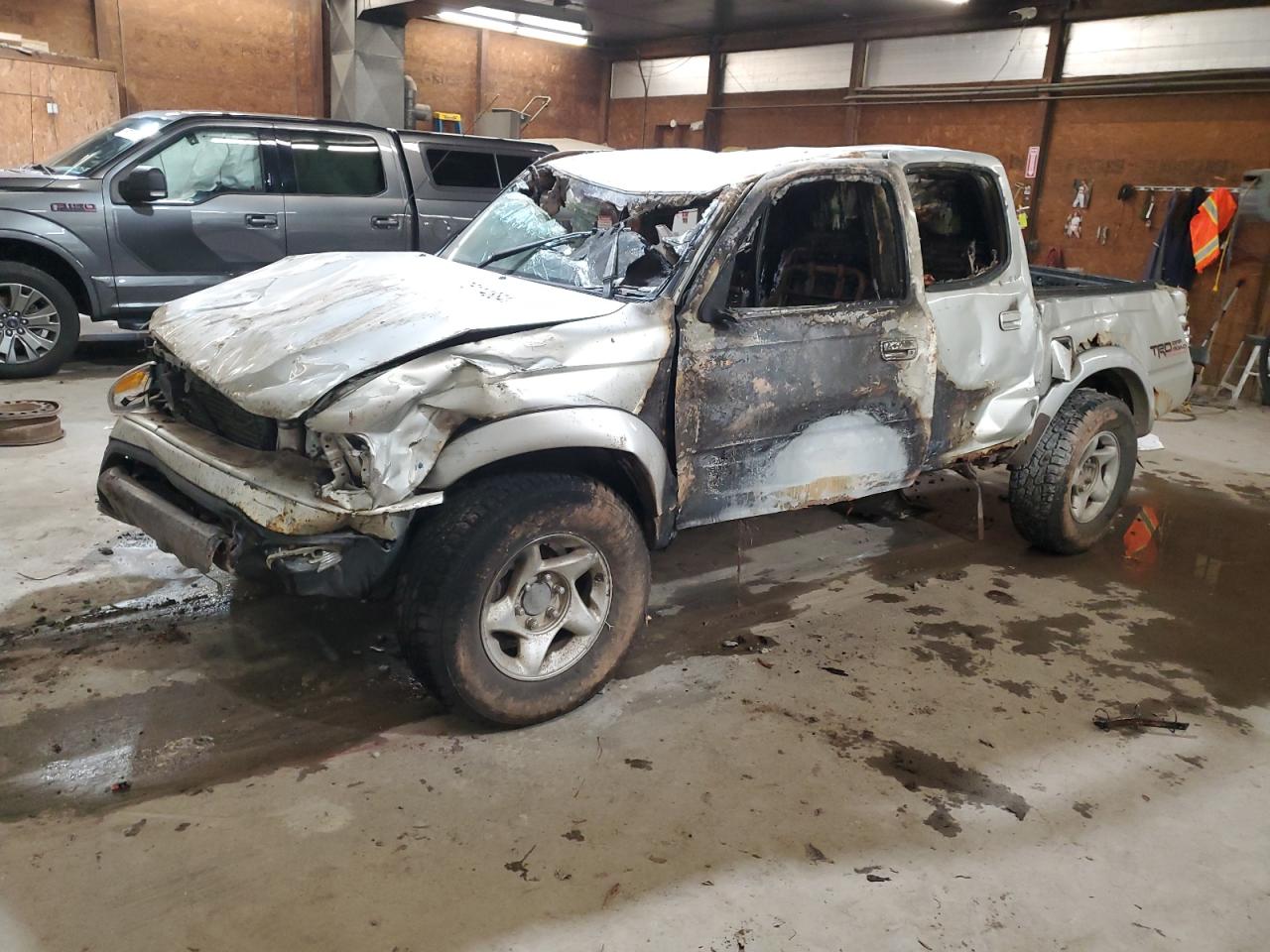 TOYOTA TACOMA DOU 2002