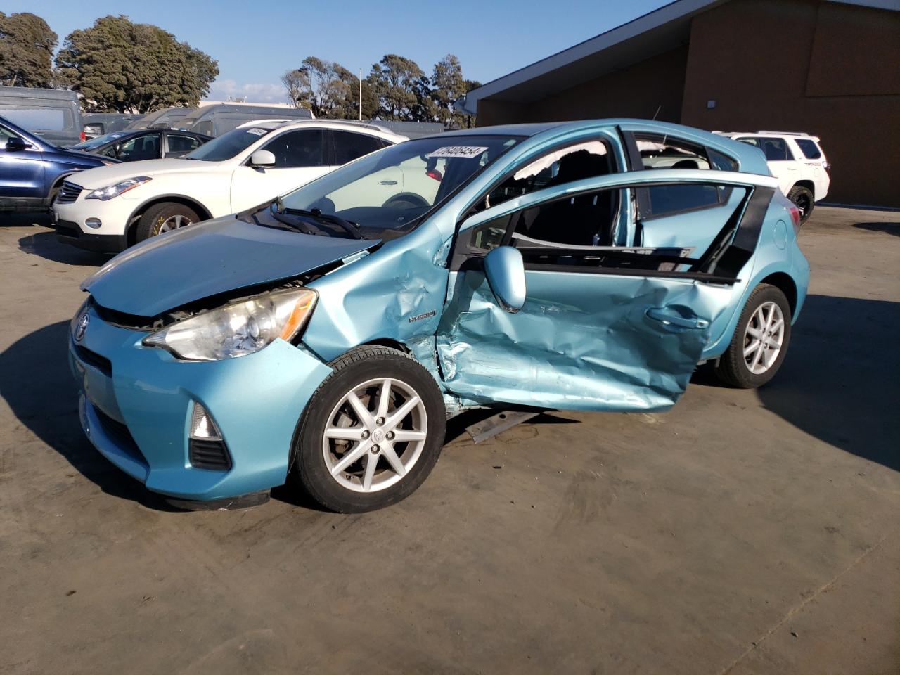 TOYOTA PRIUS C 2013