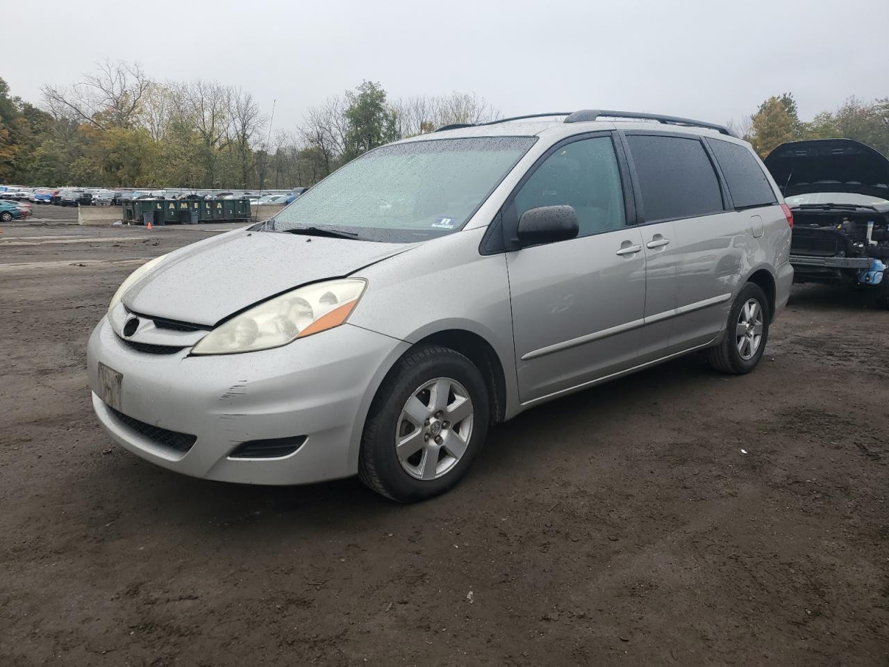 TOYOTA SIENNA CE 2006
