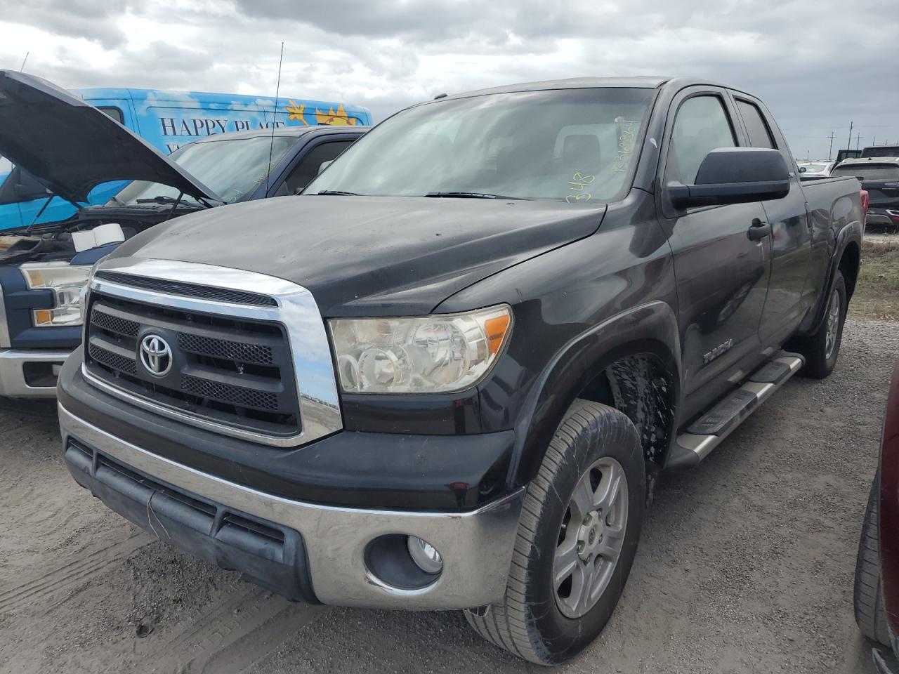 TOYOTA TUNDRA DOU 2011