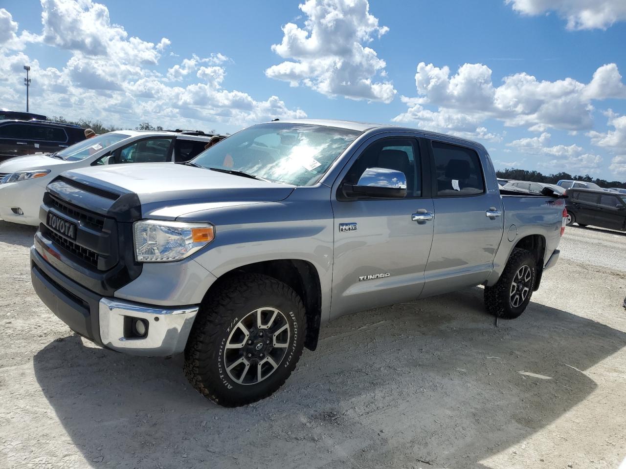 TOYOTA TUNDRA 2015