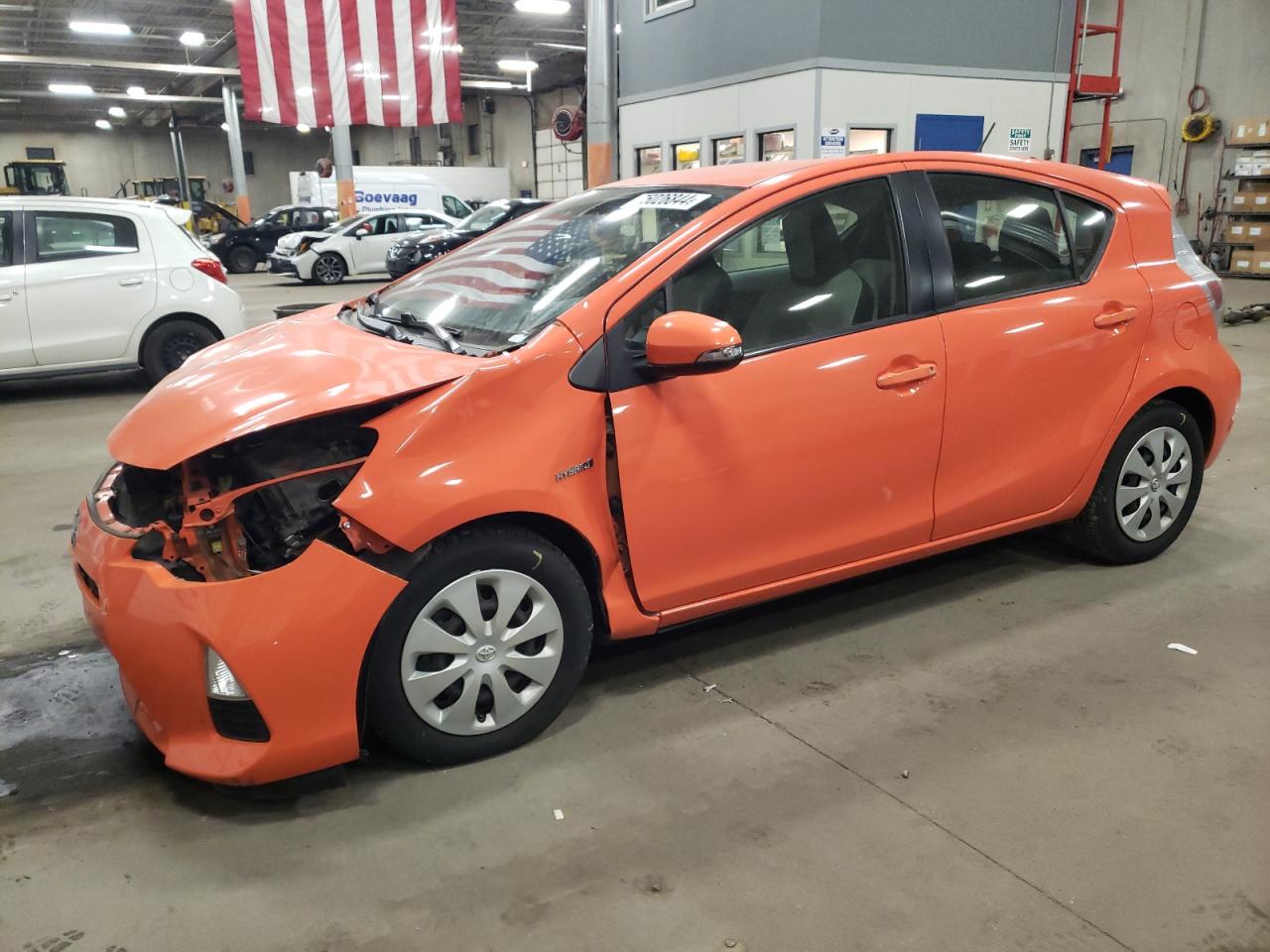 TOYOTA PRIUS C 2014