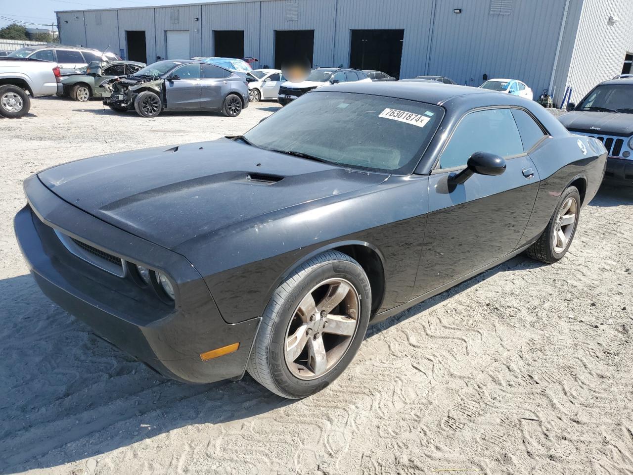 DODGE CHALLENGER 2013