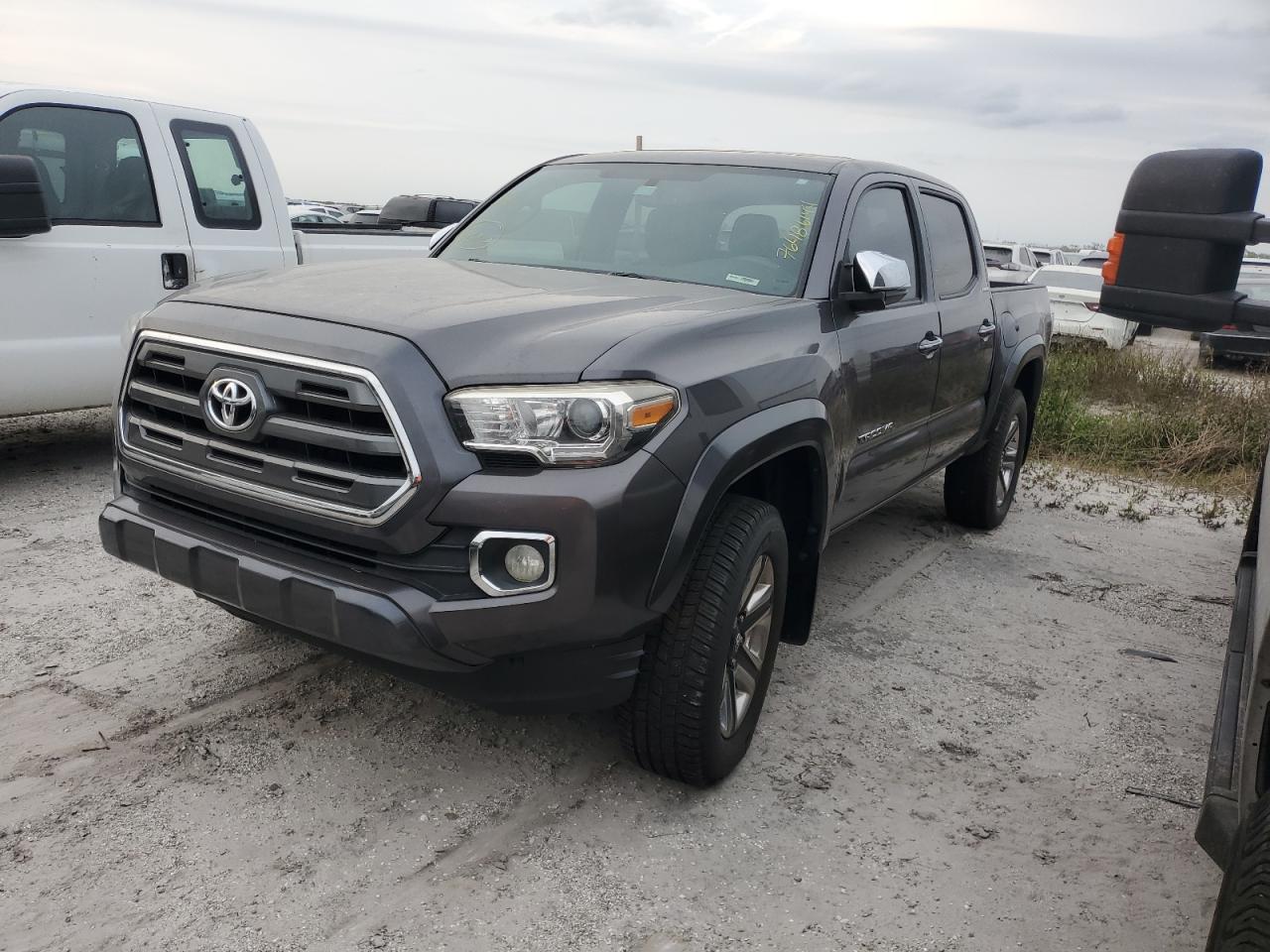 TOYOTA TACOMA DOU 2017