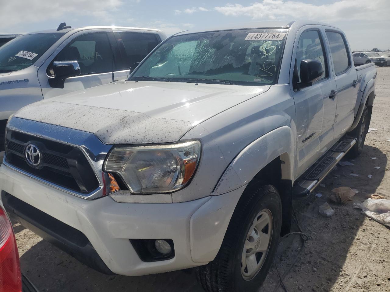TOYOTA TACOMA DOU 2015