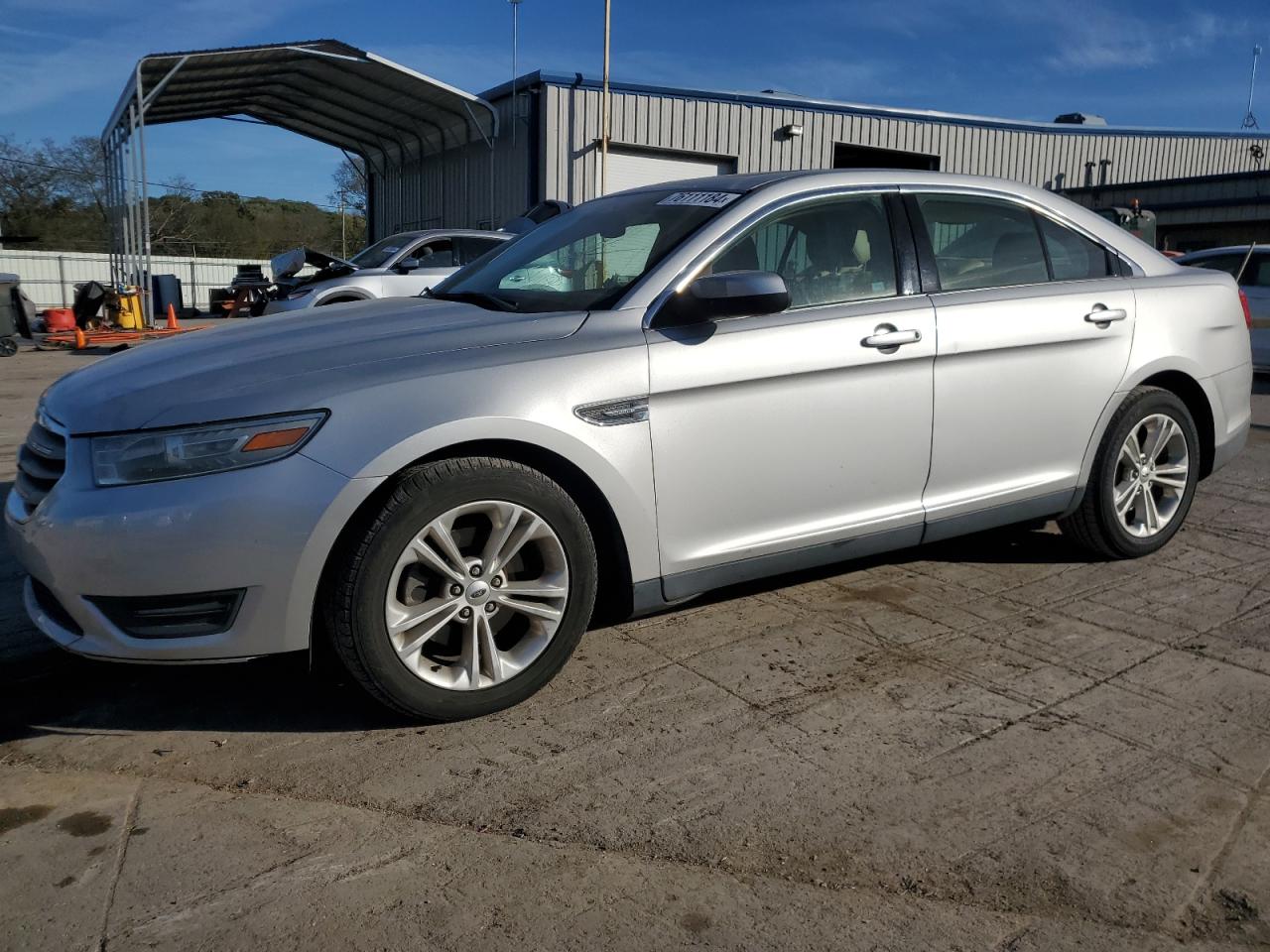 FORD TAURUS SEL 2013
