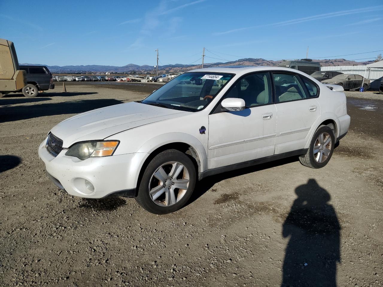 SUBARU LEGACY OUT 2005