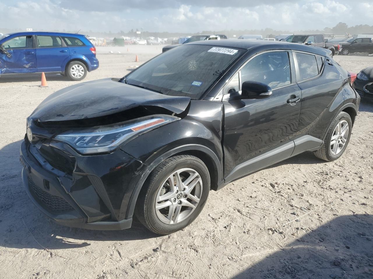 TOYOTA C-HR XLE 2021