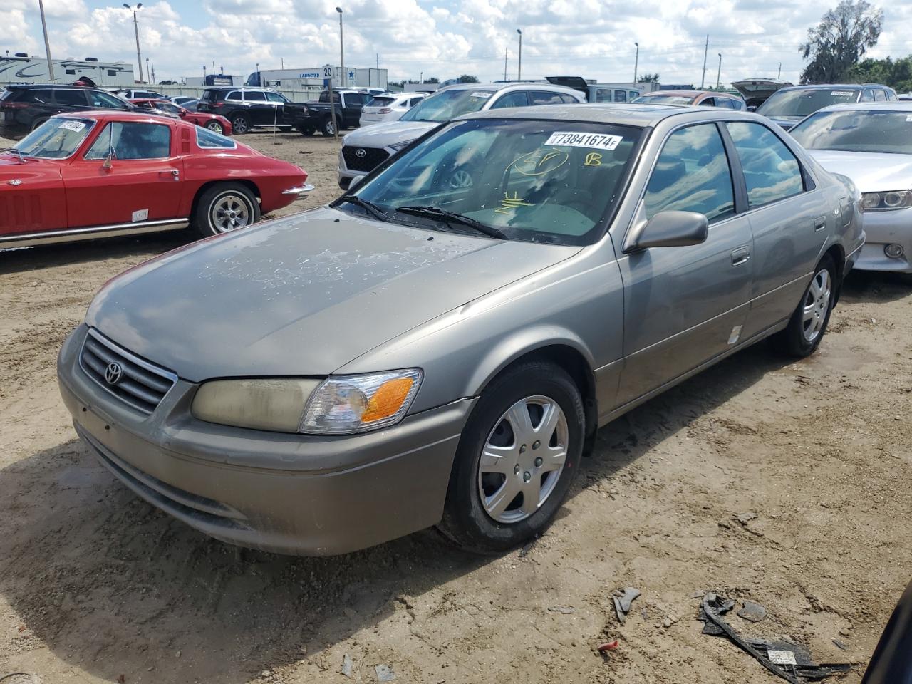 TOYOTA CAMRY CE 2001