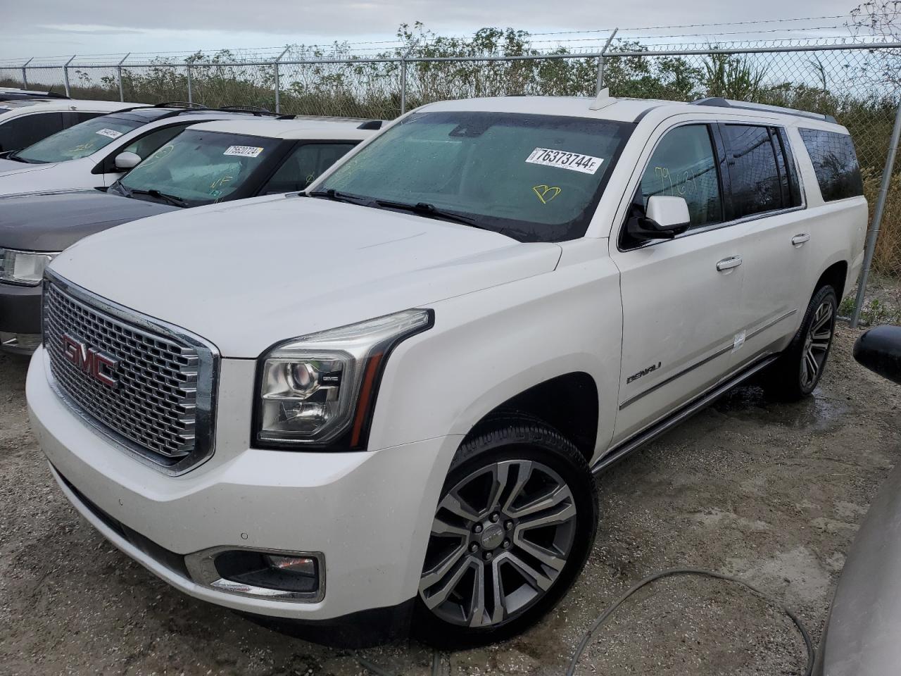 GMC YUKON XL D 2017