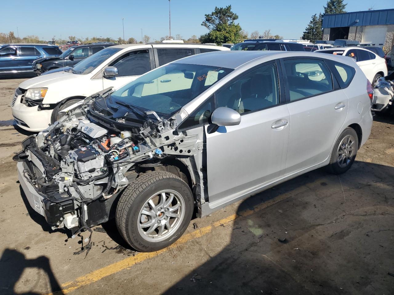 TOYOTA PRIUS V 2016
