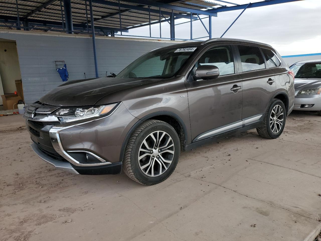 MITSUBISHI OUTLANDER 2017