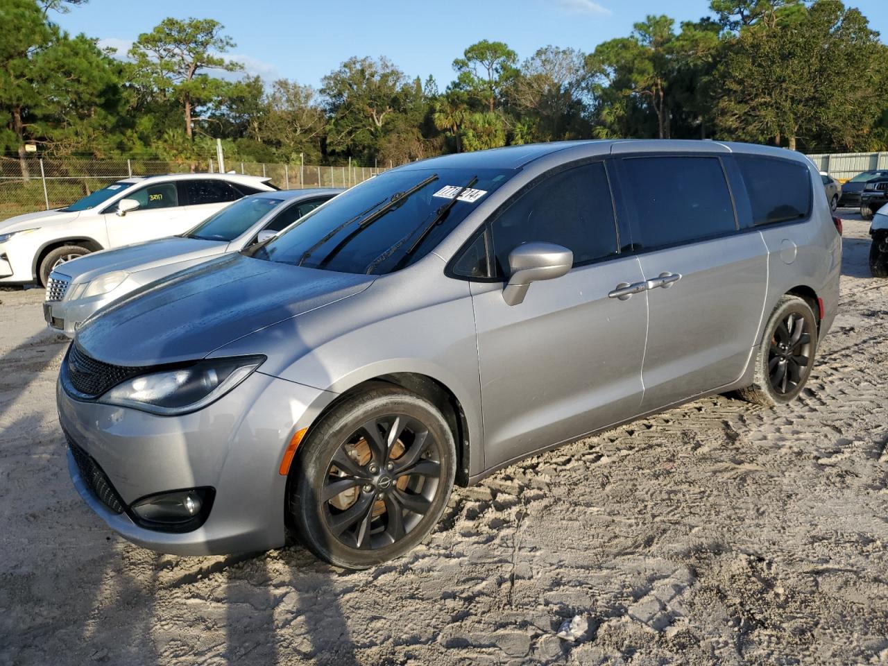 CHRYSLER PACIFICA T 2018