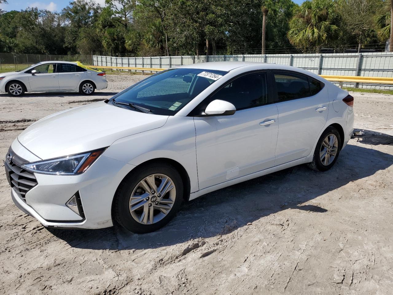 HYUNDAI ELANTRA SE 2019