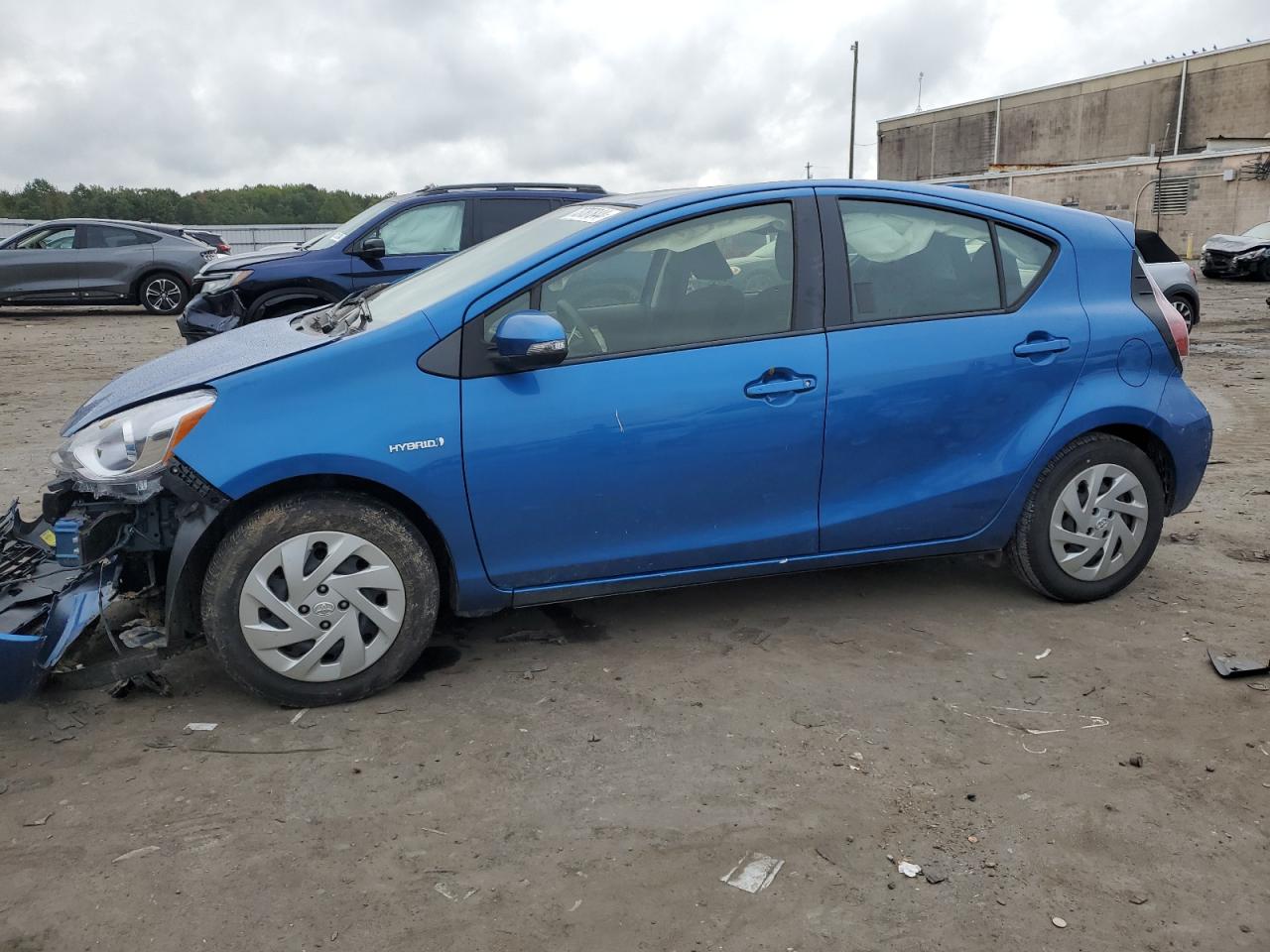 TOYOTA PRIUS C 2016