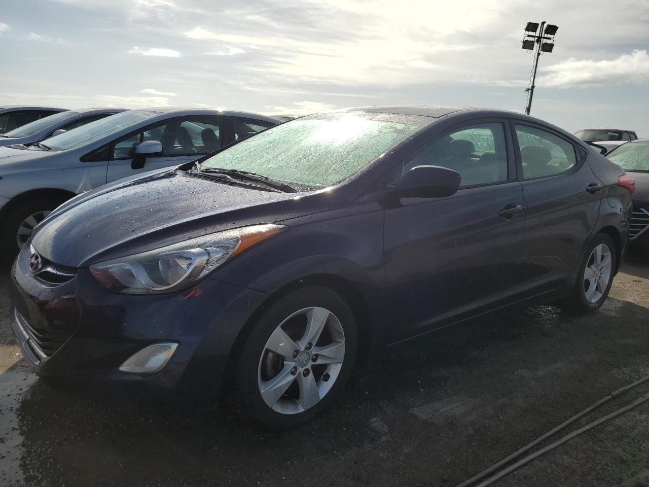 HYUNDAI ELANTRA GL 2013