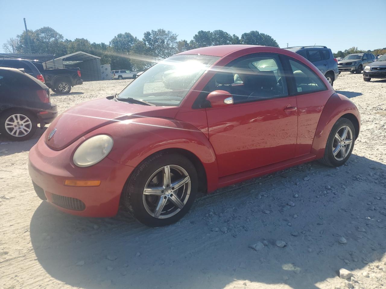 VOLKSWAGEN NEW BEETLE 2010
