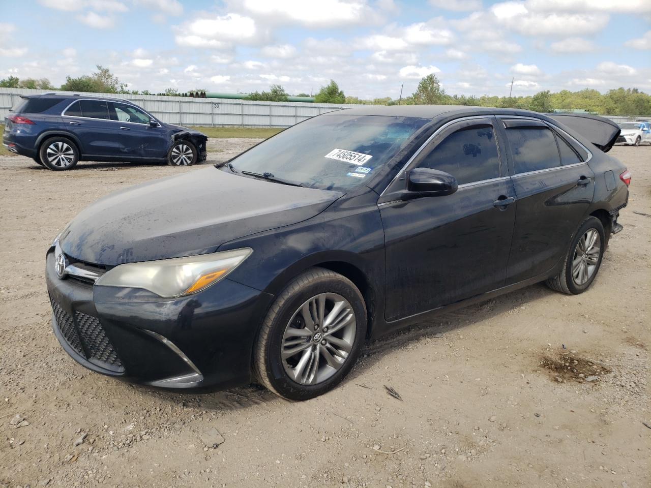 TOYOTA CAMRY LE 2017