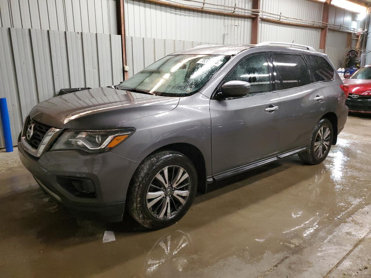 NISSAN PATHFINDER 2017